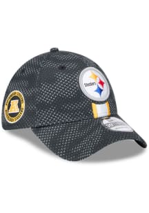 New Era Pittsburgh Steelers Mens Black 2024 Sideline OTC 39THIRTY Flex Hat